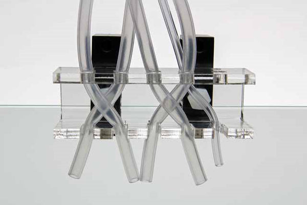 Schlauchhalter für 5 Schläuche mit Durchmesser 4mm oder 6mm Befestigung an horizontale + vertikalen Scheiben bis 14mm möglich. GroTech